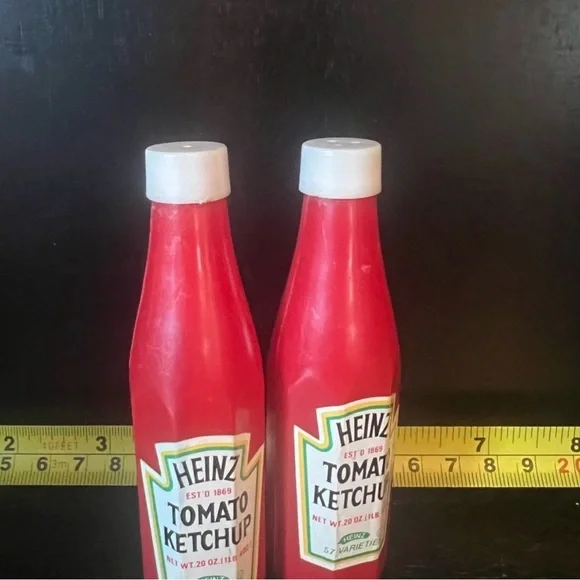 Plastic Heinz Ketchup Salt Pepper Shakers - Picture 2 of 3